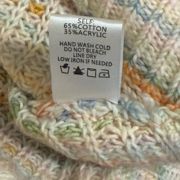 Blue Blush sweater size small - Picture 4 of 4